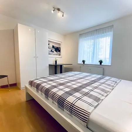 Apartment Auszeit Seeperle: Lakeside Retreat With Sunny Terrace Friedrichshafen